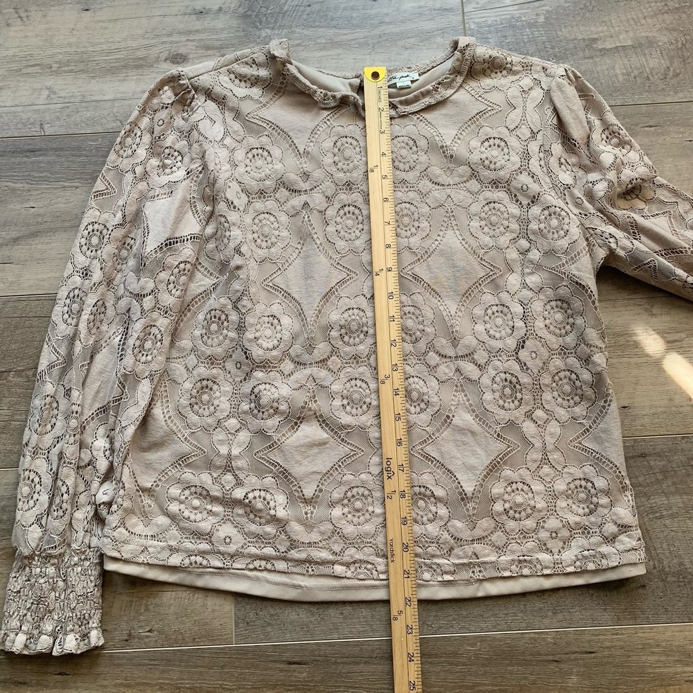 ULTRA PINK‎ Cute Floral Lace Beige Top Smocked Long Sheer Sleeve Mock Blouse L - Picture 9 of 16